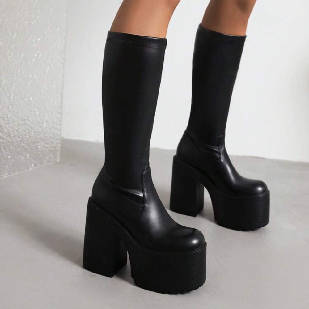 Slip on platform boots